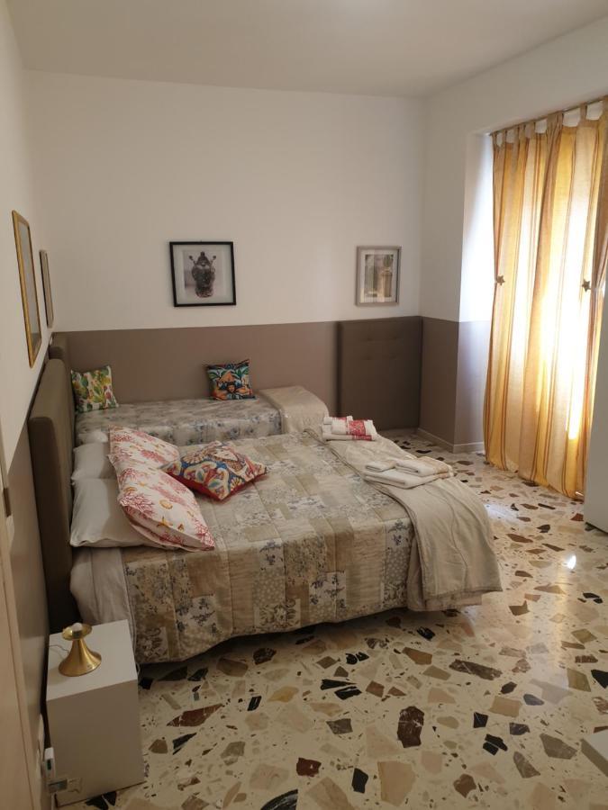 I Mori In Campidoglio Affitta Camere Сант'Агата-ди-Милите Экстерьер фото