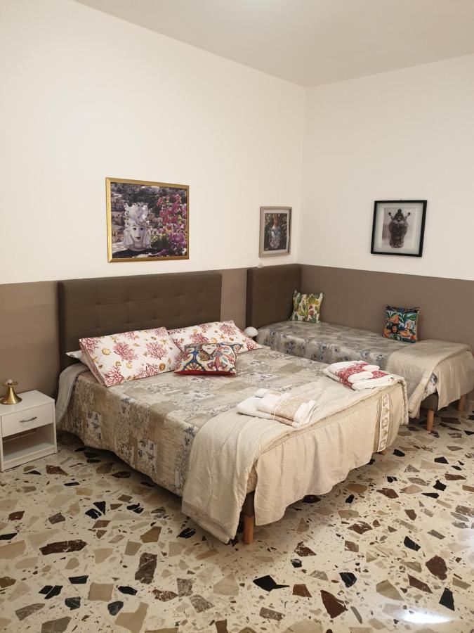 I Mori In Campidoglio Affitta Camere Сант'Агата-ди-Милите Экстерьер фото