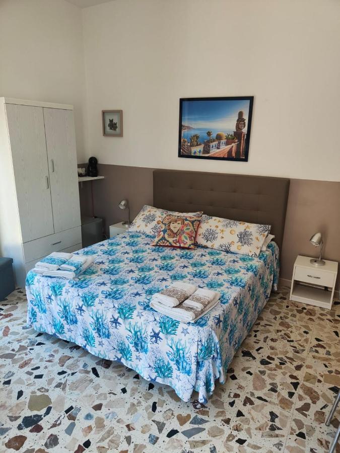 I Mori In Campidoglio Affitta Camere Сант'Агата-ди-Милите Экстерьер фото