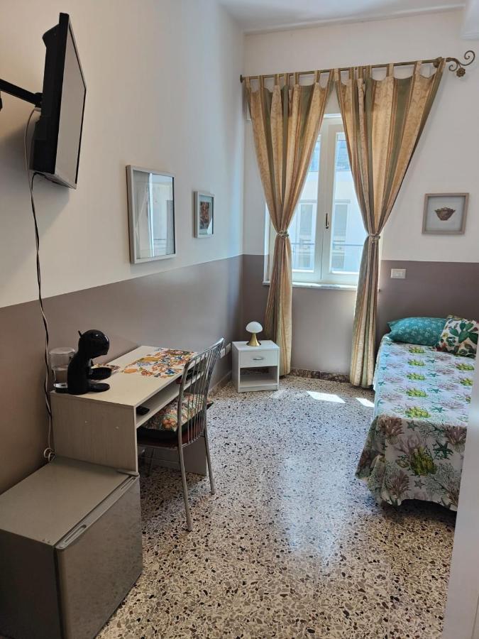 I Mori In Campidoglio Affitta Camere Сант'Агата-ди-Милите Экстерьер фото