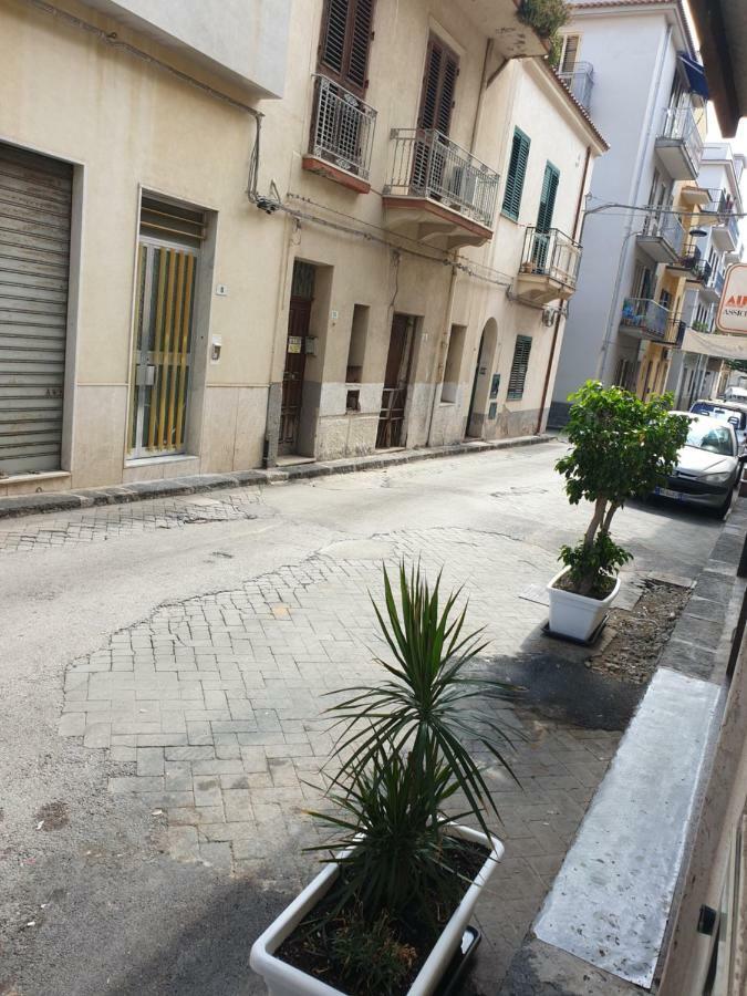 I Mori In Campidoglio Affitta Camere Сант'Агата-ди-Милите Экстерьер фото